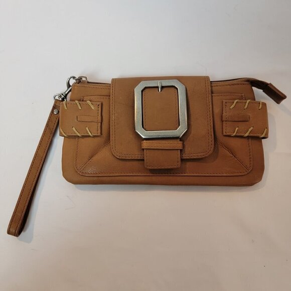 Rolfs Tan Leather Wristlet - Classic Elegance - Picture 2 of 6